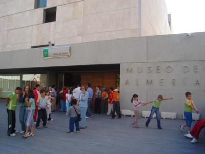 ABULENSES EN EL MUSEO DE ALMERIA